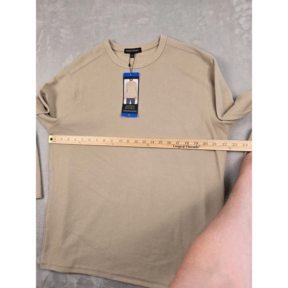 Banana Republic Textured Double Knit Crew Mens Large Beige Long Sleeve Shirt
